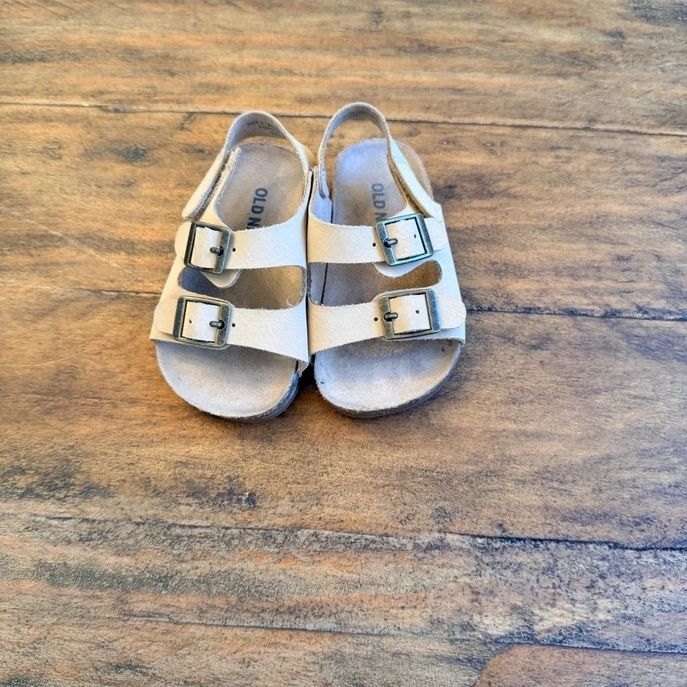 Old Navy Toddler Tan Double Strap Buckle Sandals‎ Size 6-12 Months Spring Summer